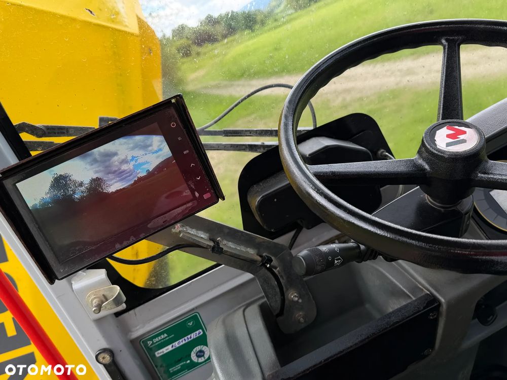 Wacker Neuson DW90 Wozidło 4x4 OBROTOWE.  9 ton ładowność z Pełną kabiną.  1799 mtg 2022 rok. Jak nowe z salonu PERKINS turbo silnik 4cylindry! Pochodzi z Norweskiego Gospodarstwa Ziemniaczanego! Pełne sterowanie dżojstik REWERS HYDROSTATIC. Ogrzewana wentylowana Kabina Opony zero zużycia. Aktualna DEKRA. Kamery wysokiej jakośći! Zero luzów i wycieków. Szybka wolna jazda. Wielka Okazja. Oświetlenie pełne Fabryczne. Hak. Podzespoły dosłownie Nowe! Lokalizacja NOWY SĄCZA - 8