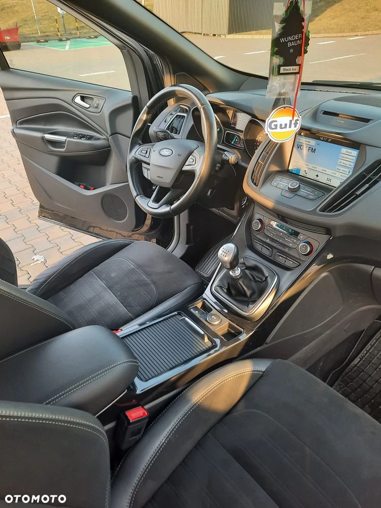 Ford Kuga 2.0 TDCi FWD ST-Line - 34