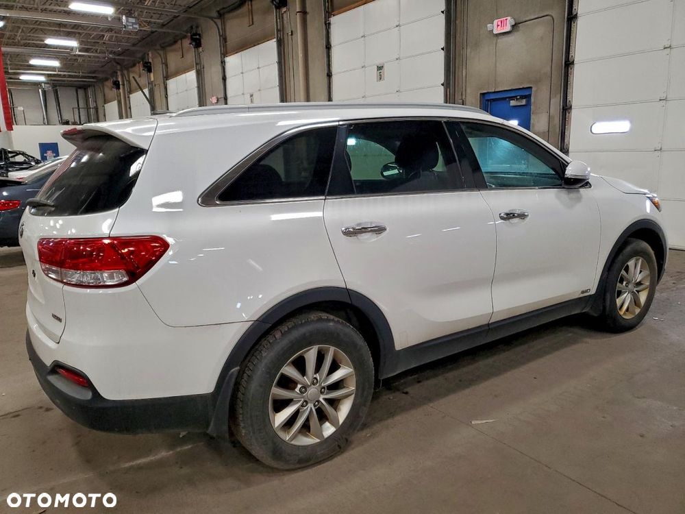 Kia Sorento - 3