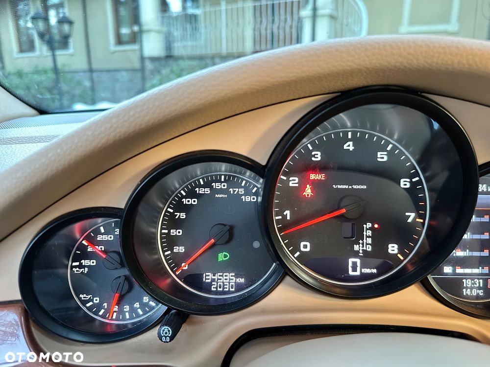 Porsche Panamera 4 PDK - 24