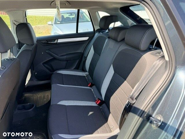 Skoda RAPID - 4