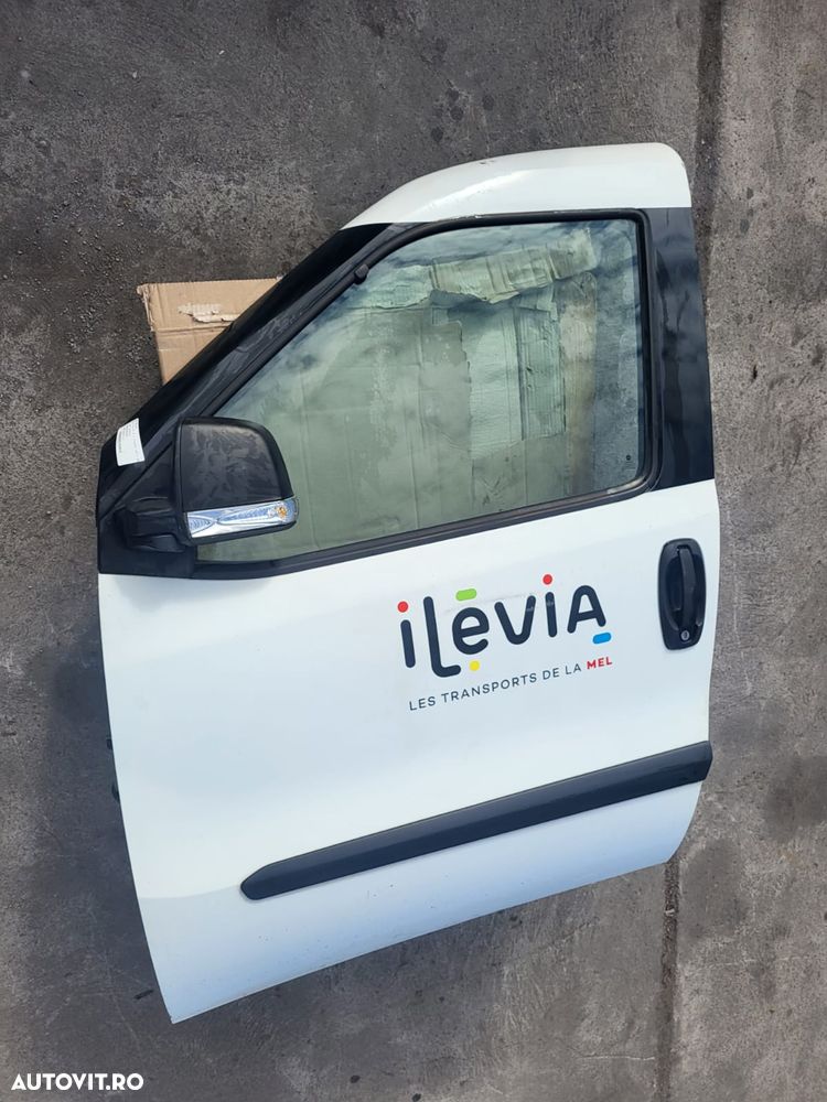 Vindem usa stanga fata  complecta fara oglinda pentru Fiat Doblo 2014 - 6