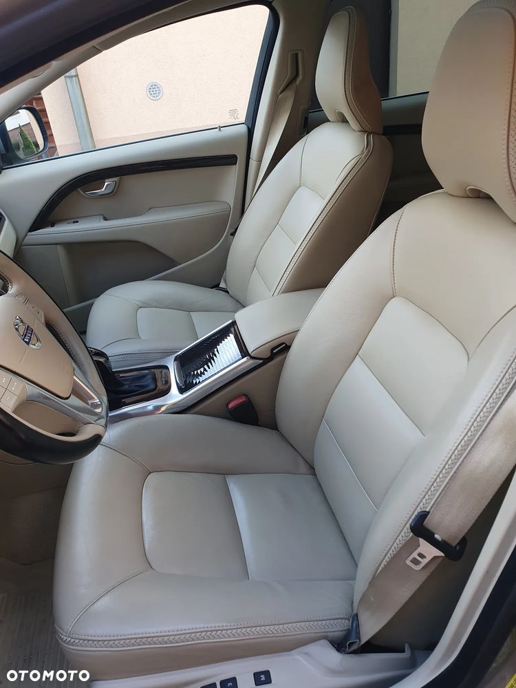 Volvo XC 70 - 28