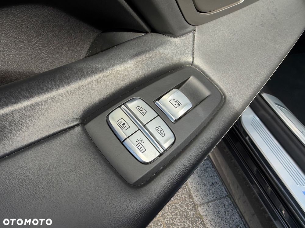 BMW Seria 7 750Ld xDrive sport - 27
