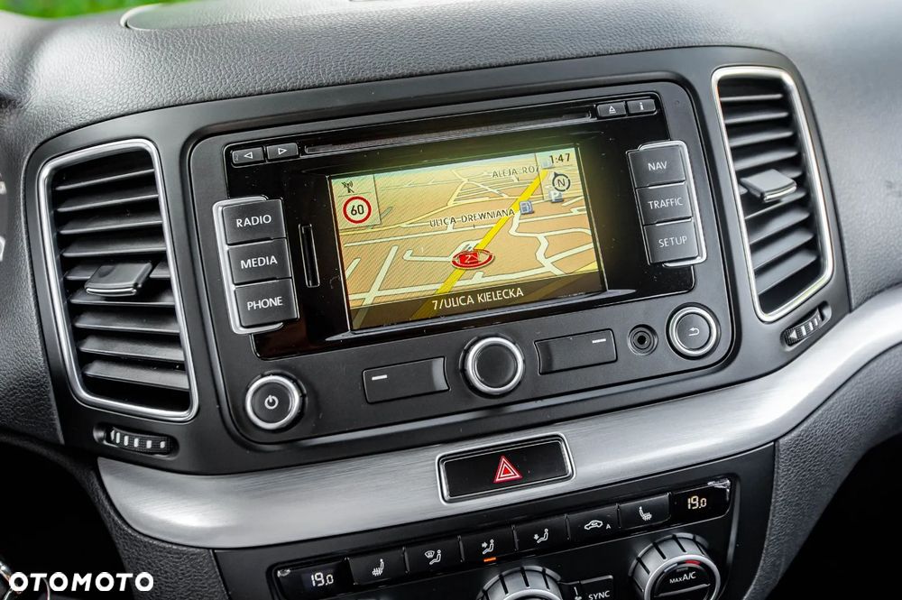 Volkswagen Sharan - 25