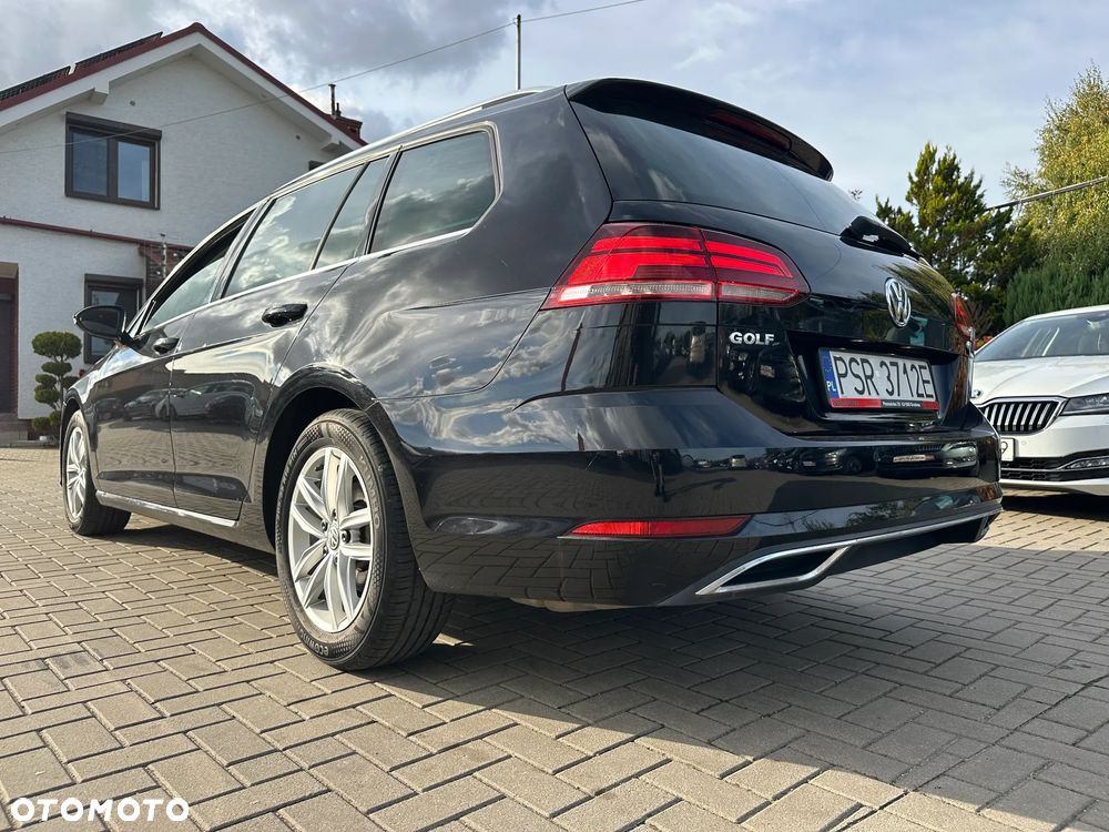 Volkswagen Golf - 32
