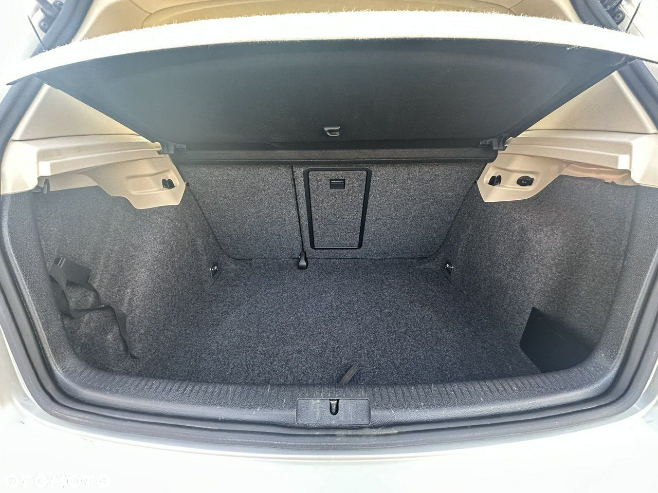 Volkswagen Golf - 9