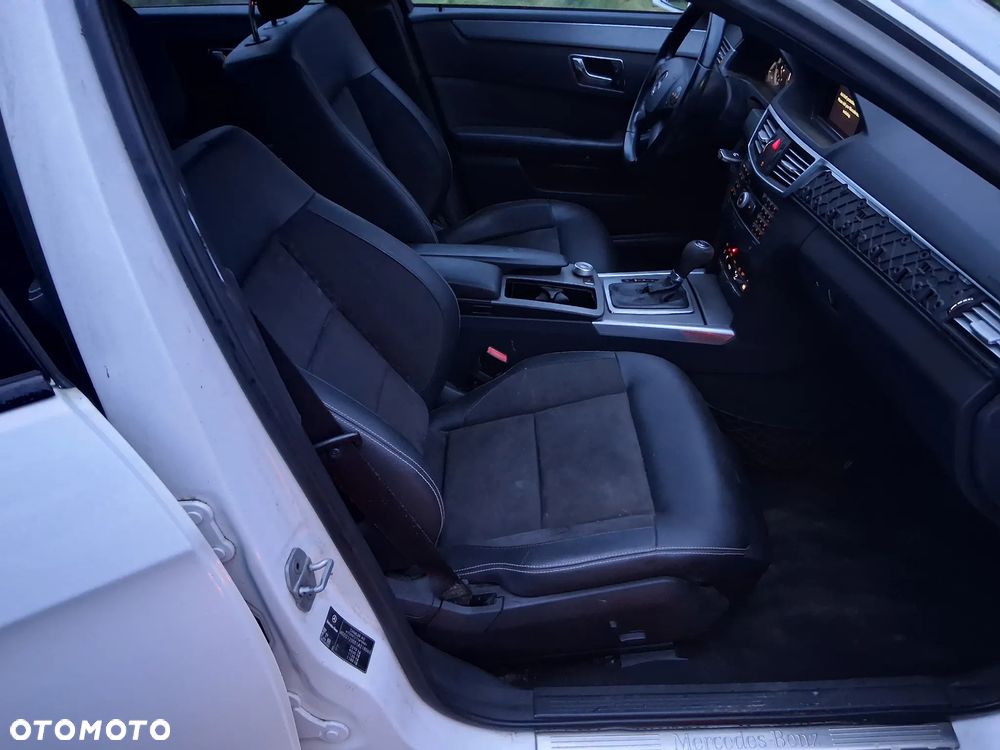 Mercedes-Benz Klasa E 200 CDI DPF BlueEFFICIENCY Automatik - 9