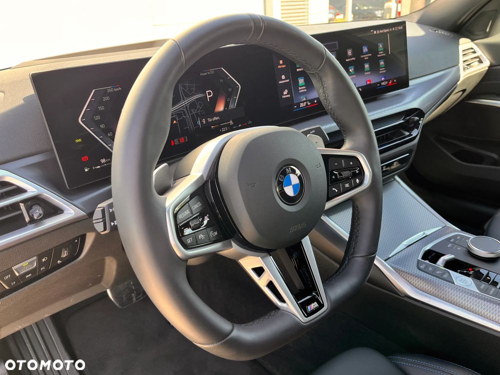 BMW Seria 3 330i xDrive M Sport sport - 24