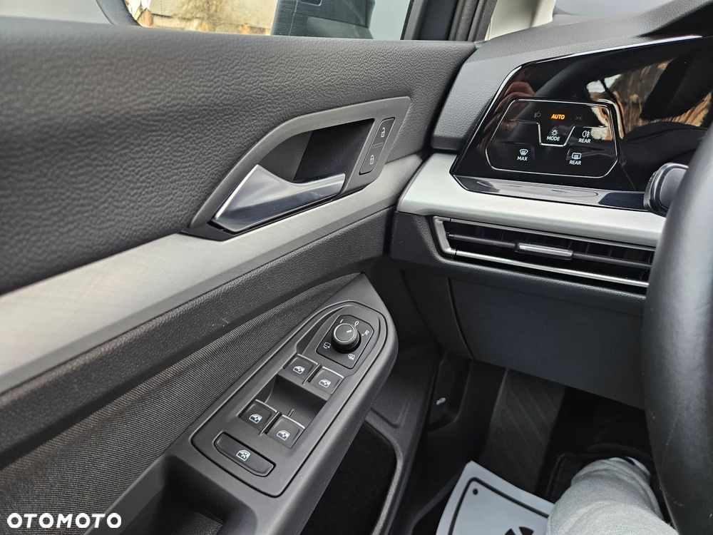 Volkswagen Golf 1.5 TSI EVO Life - 27