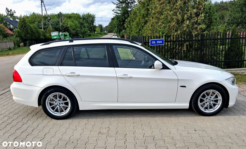BMW Seria 3 318d DPF Edition Lifestyle - 6