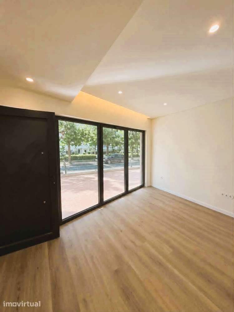 Apartamento T2 - Rua Francisco Sá Carneiro - Amarante - Grande imagem: 3/21