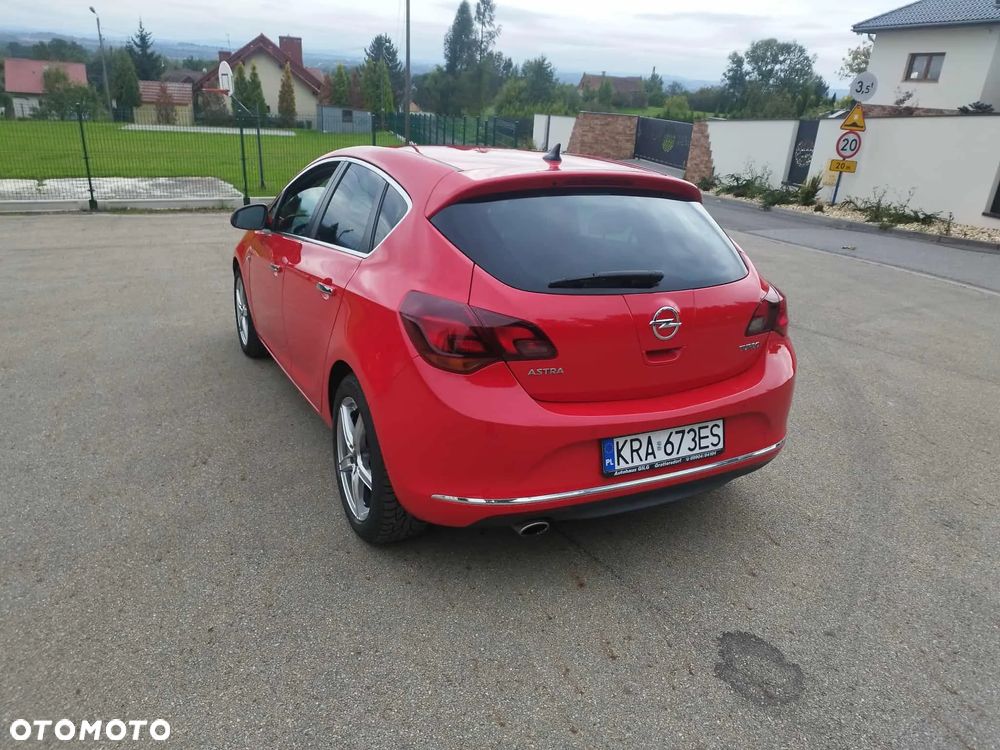 Opel Astra IV 1.6 T Executive - 25