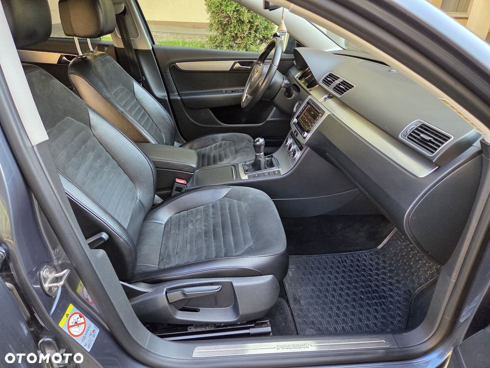Volkswagen Passat - 13