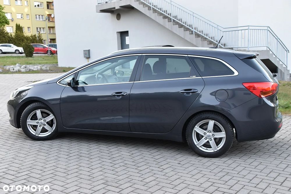 Kia Ceed 1.6 GDI DCT Platinum Edition - 4