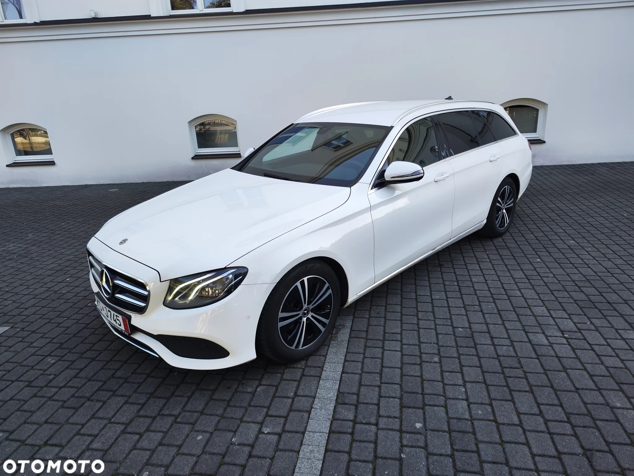 Mercedes-Benz Klasa E 220 d Avantgarde - 18
