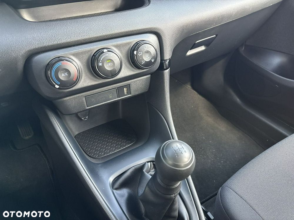 Toyota Yaris 1.0 Active - 24