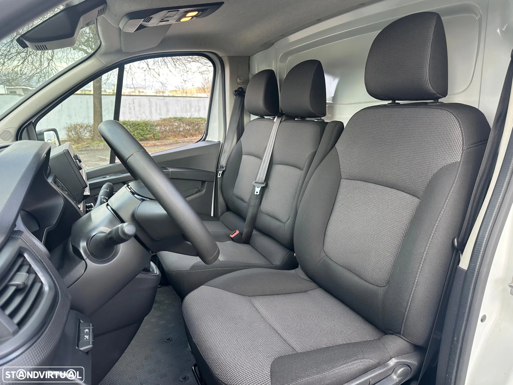Renault Trafic L1H1 2.0Dci 120cv - IVA Dedutível - 7