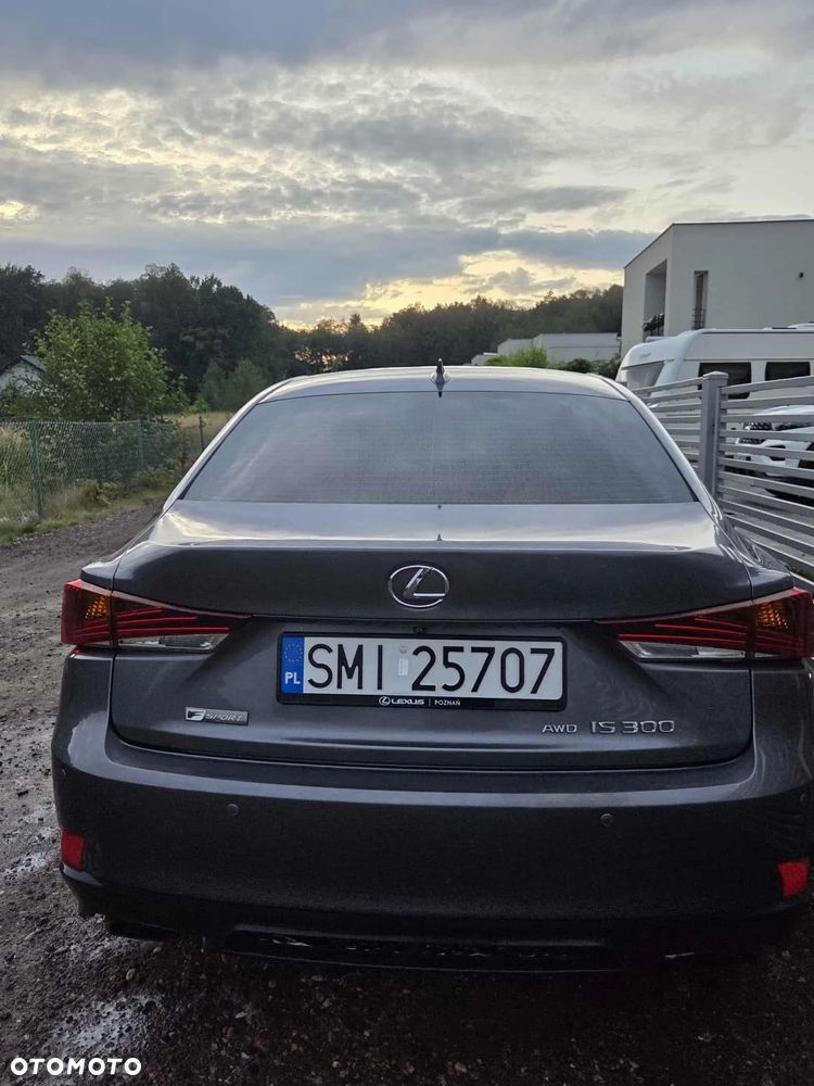 Lexus IS - 5