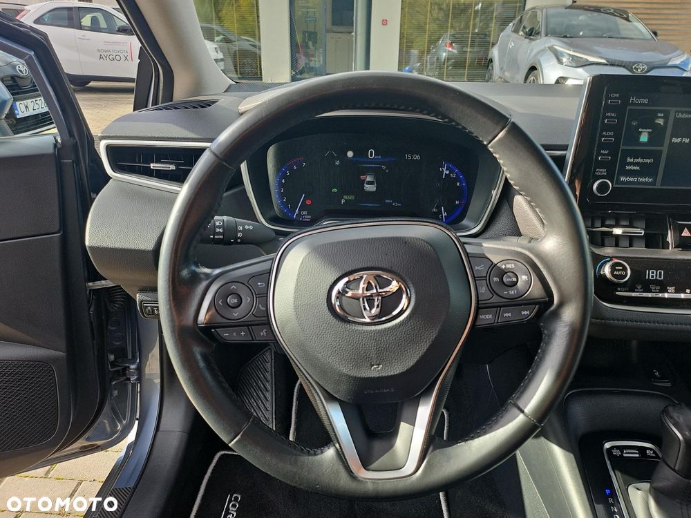 Toyota Corolla 1.8 Hybrid Comfort - 17