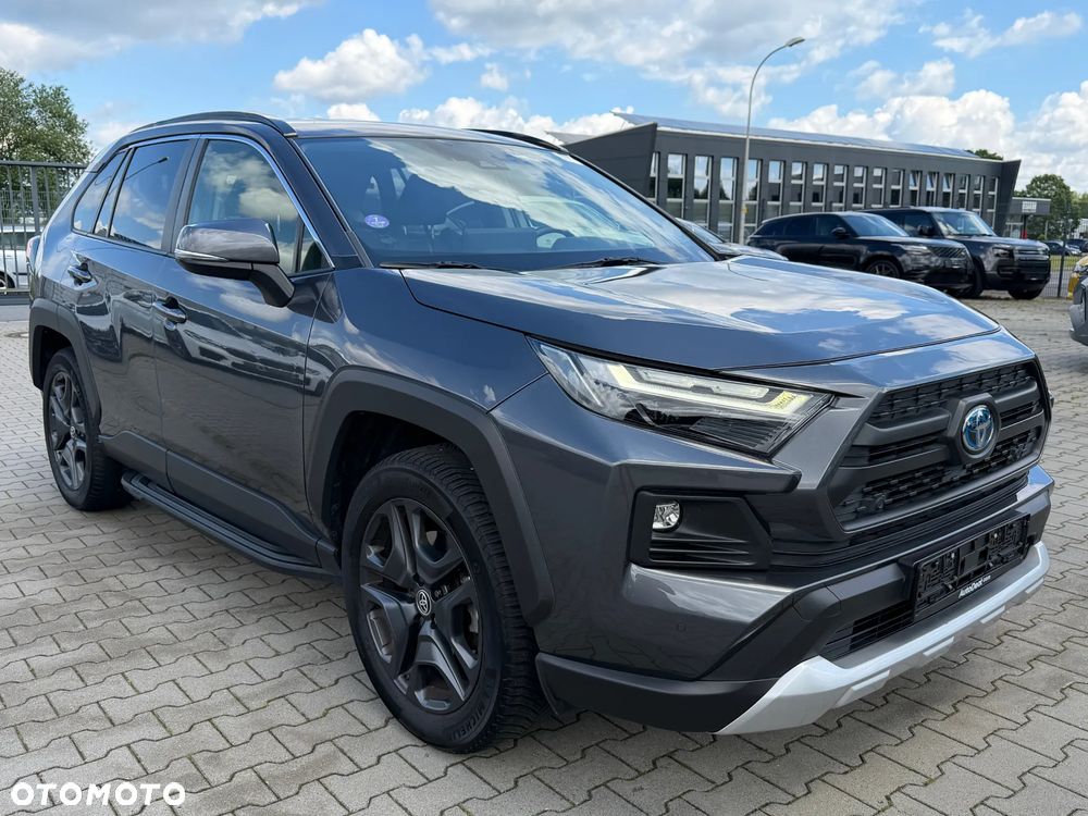 Toyota RAV4 - 1