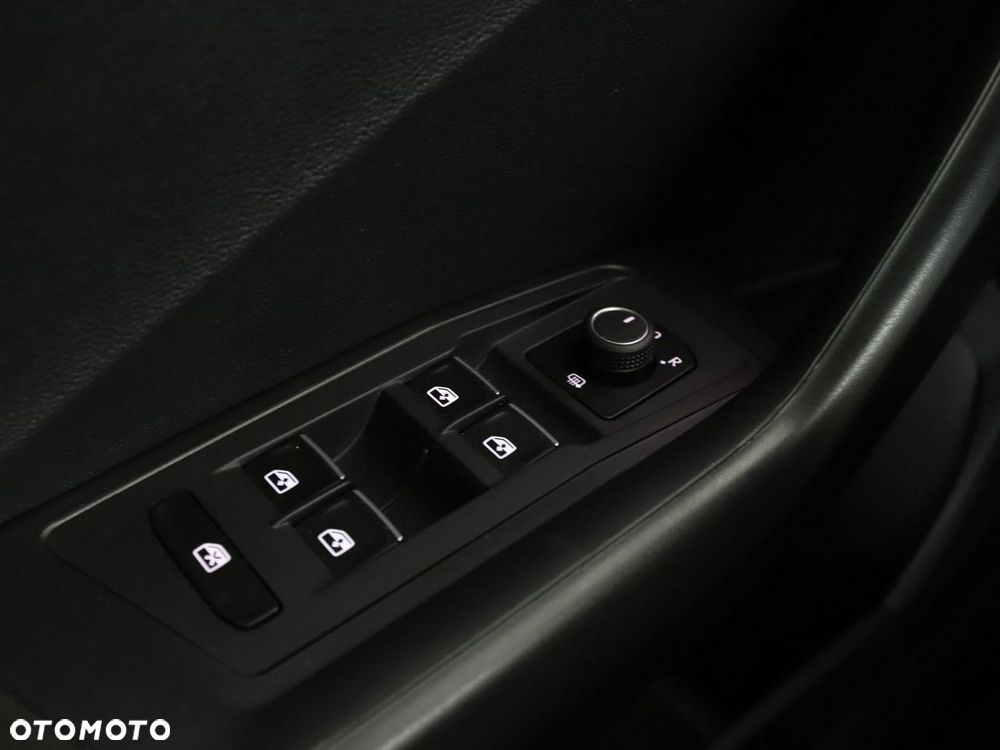 Volkswagen T-Roc 2.0 TDI SCR 4MOTION DSG Sport - 33