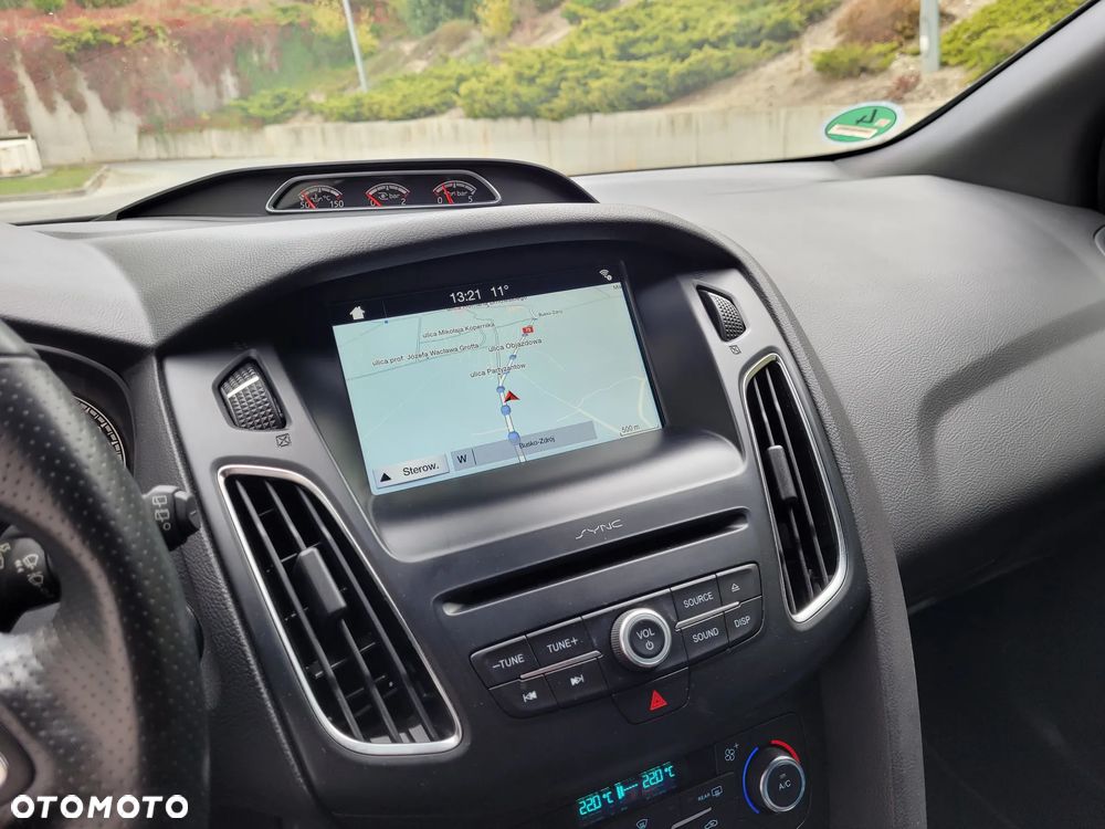 Ford Focus 2.0 TDCi ST mit Leder-Sport-Paket - 24