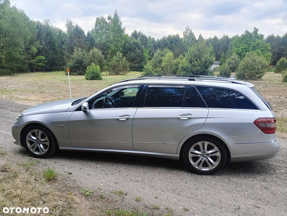 Mercedes-Benz Klasa E 200 BlueEFFICIENCY 7G-TRONIC Elegance - 14
