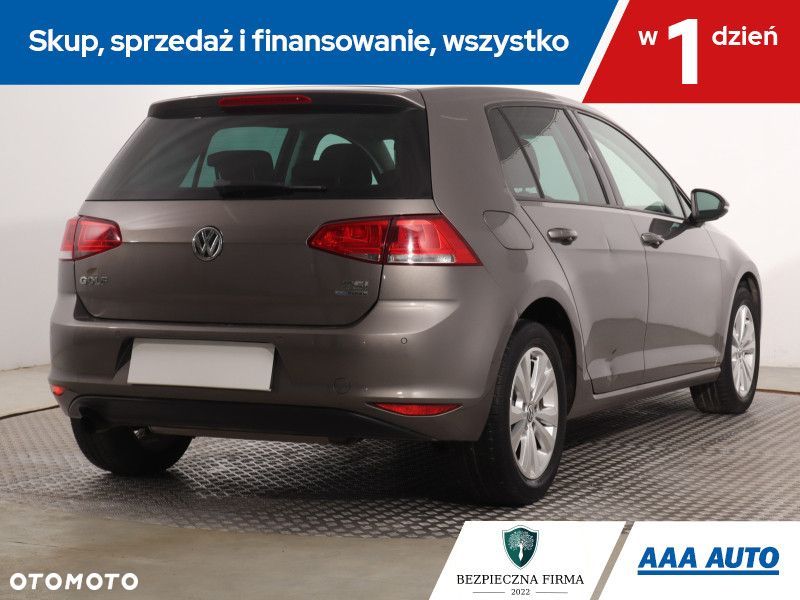 Volkswagen Golf - 7