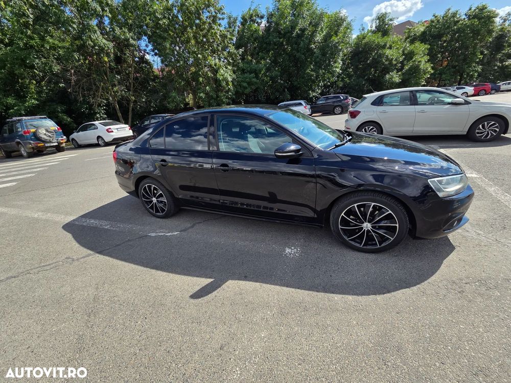 Volkswagen Jetta 1.6 TDI CR DPF Comfortline - 3