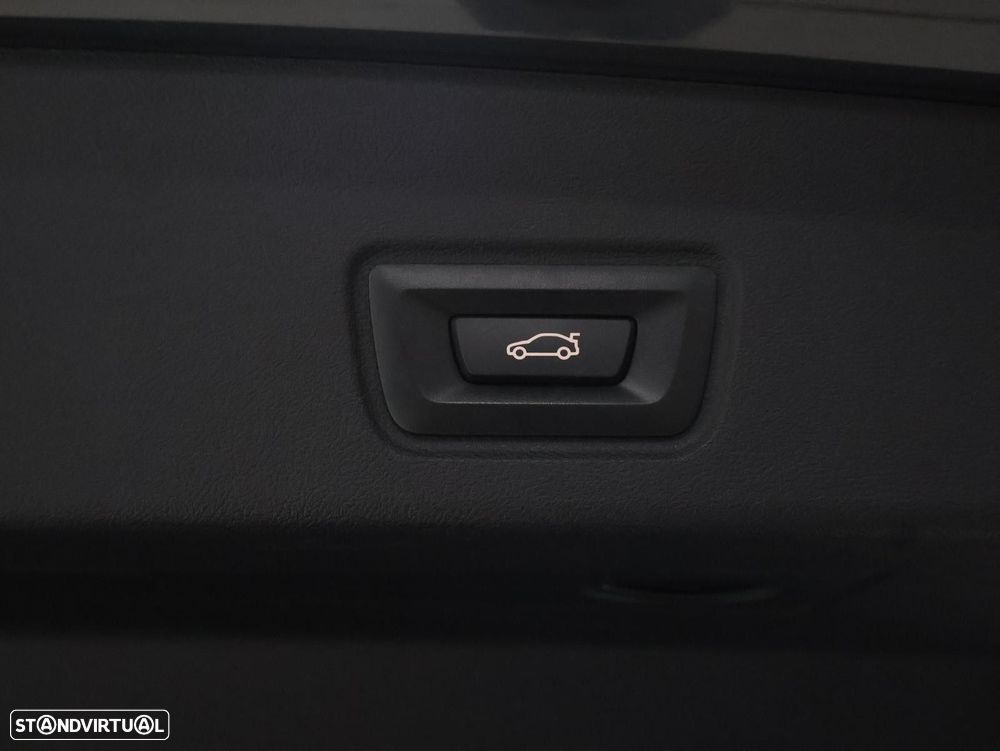 BMW i4 eDrive40 Pack Desportivo M - 31