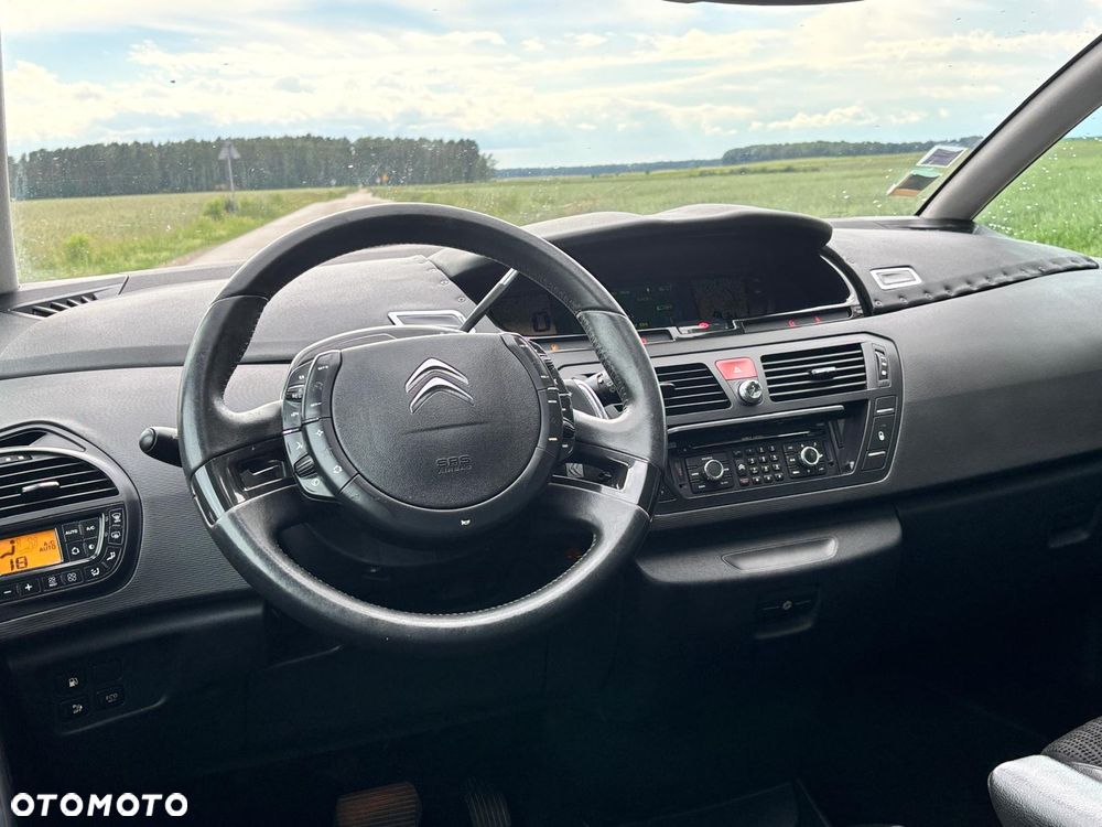 Citroën C4 Picasso 1.6 e-HDi FAP EGS6 Exclusive - 31