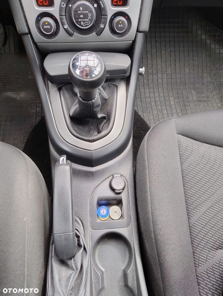 Peugeot 308 1.6 Trendy - 12