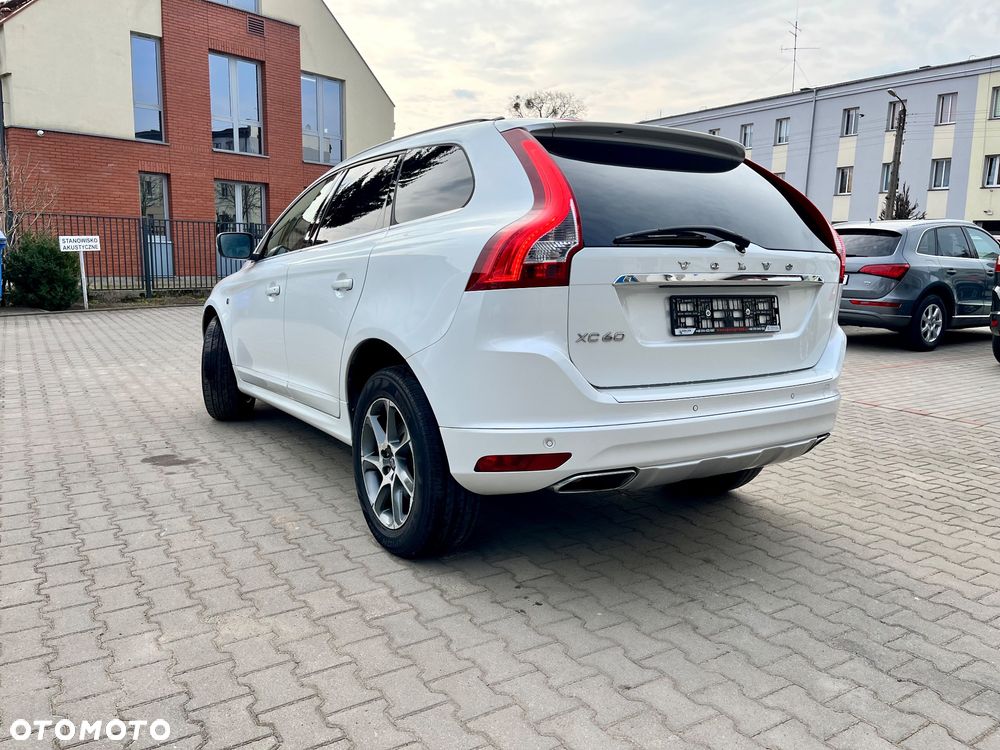 Volvo XC 60 D4 Drive-E Ocean Race - 11