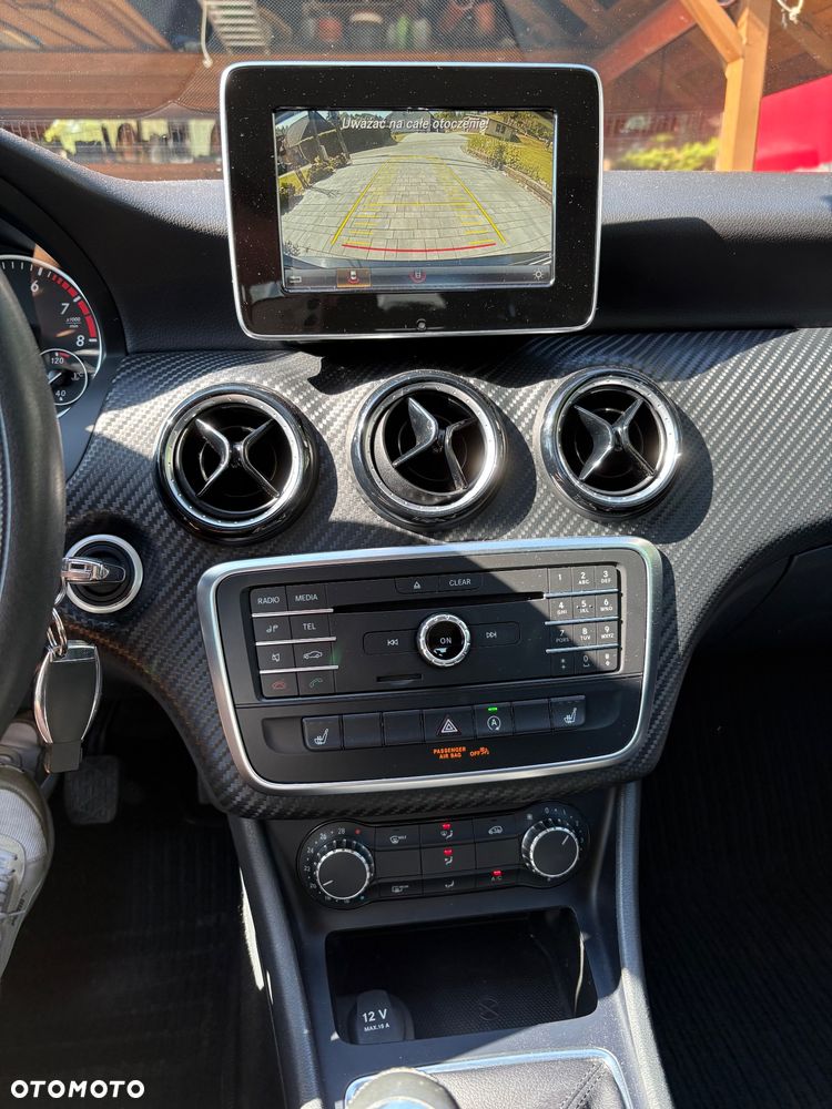Mercedes-Benz GLA - 29