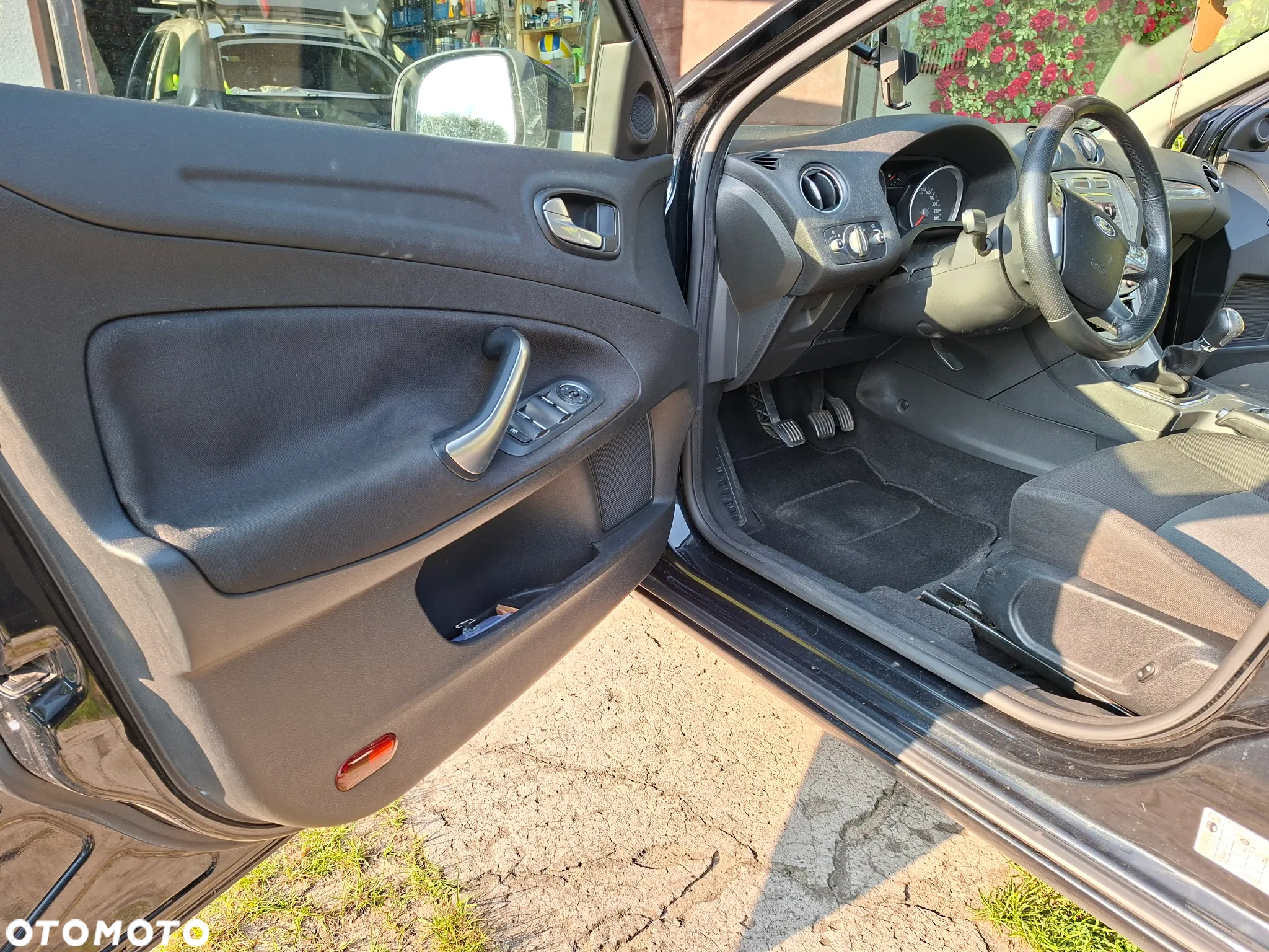 Ford Mondeo 1.8 TDCi Trend - 14