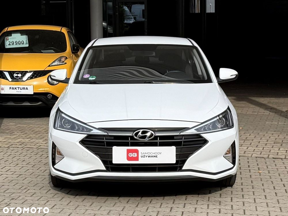 Hyundai Elantra 1.6 Classic Plus - 3