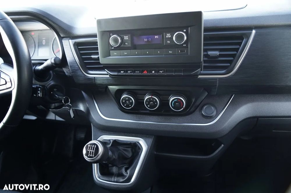 Renault TRAFIC III / AUTOBUS / 9 LOCURI / 90.000 KM / PRIMUL PROPRIETAR / SHOWROOM POLONESE / 2022 / - 26