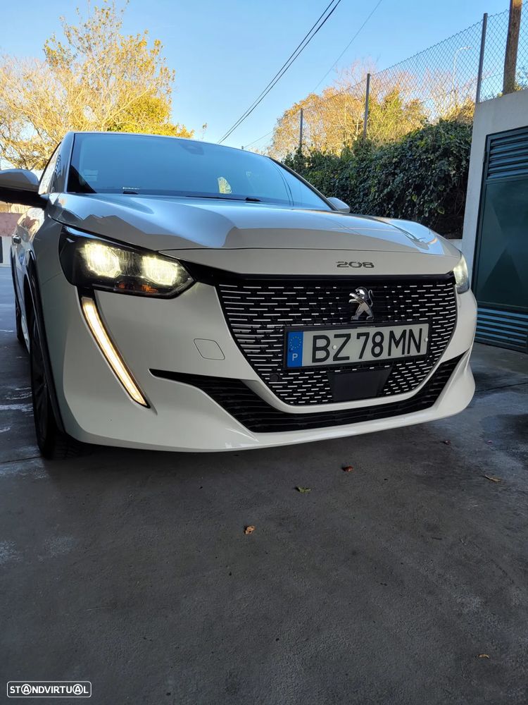 Peugeot e-208 Active - 8