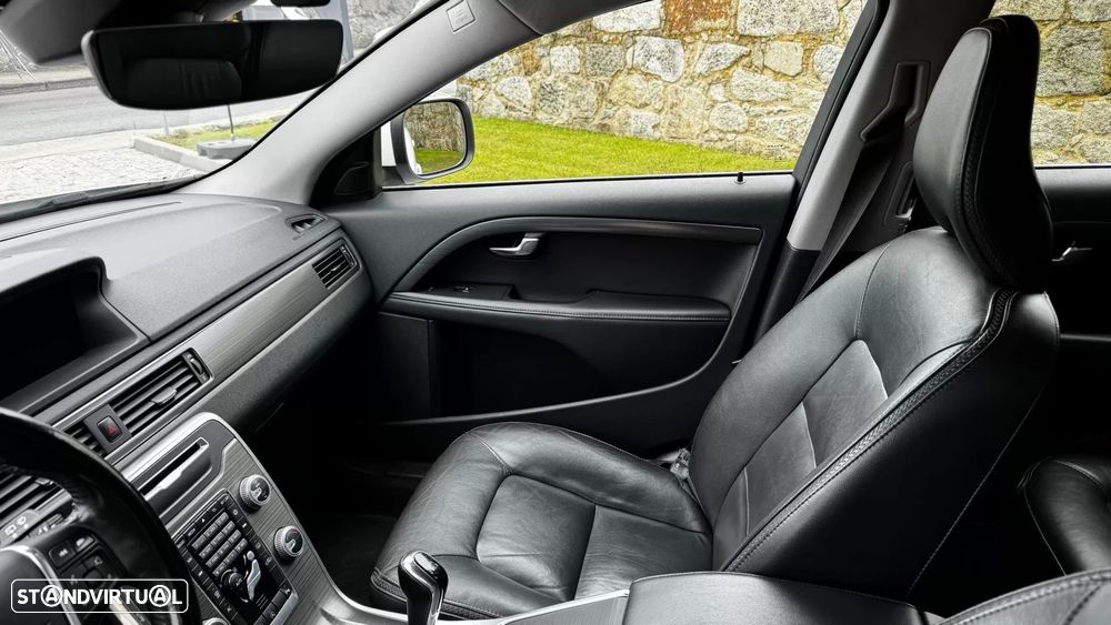 Volvo XC 70 2.0 D4 Momentum - 29