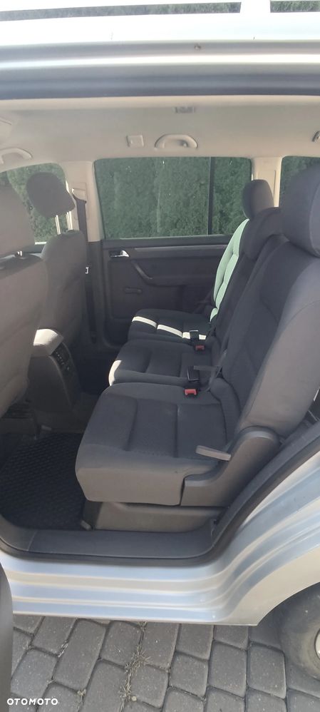 Volkswagen Touran 1.9 TDI Highline - 4