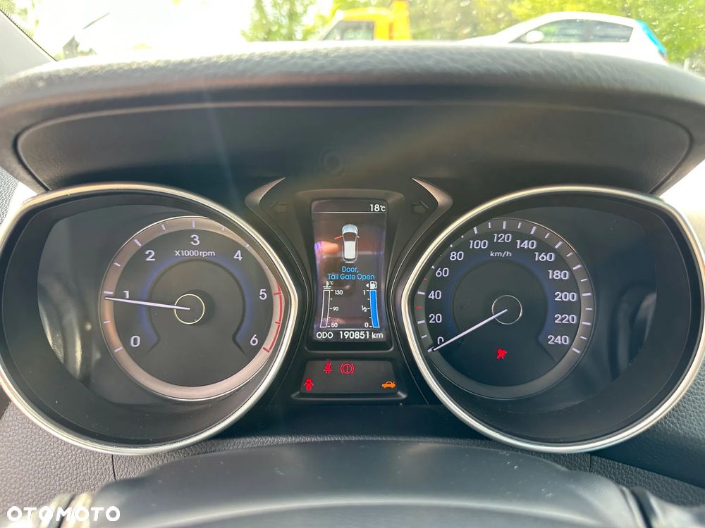 Hyundai i30 blue 1.6 CRDi Trend - 14
