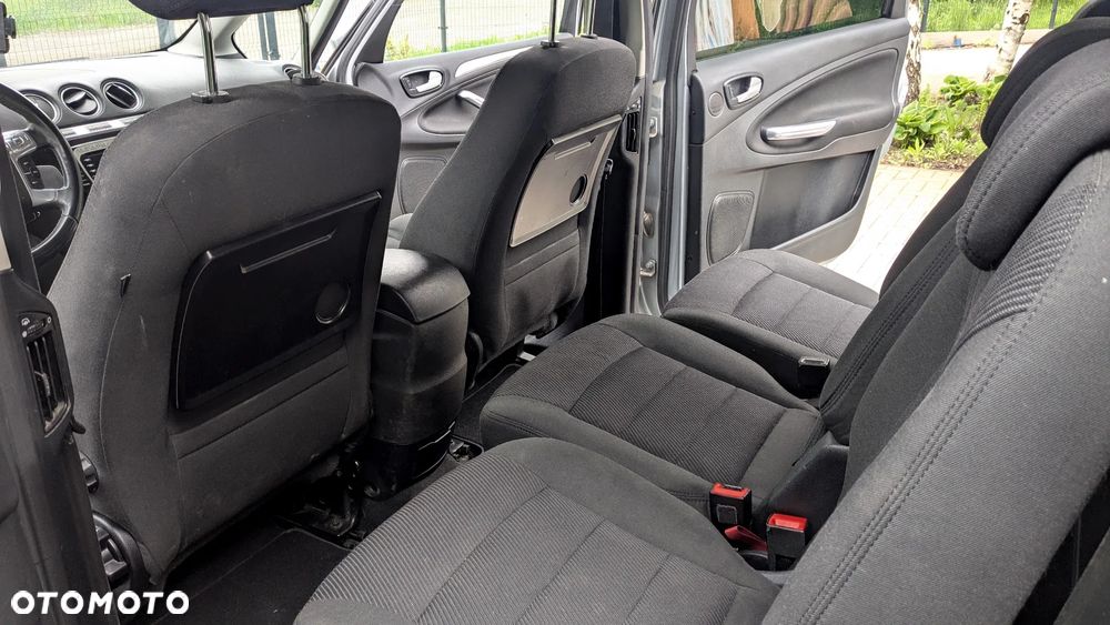 Ford Galaxy - 14