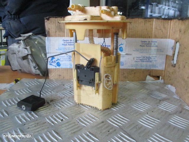 Boia Combustivel 9684995280 PEUGEOT PARTNER 2014 1.6HDI DIESEL CITROEN DS5 2012 2.0HDI DIESEL CITROEN C4 PICASSO 1 2009 1.6HDI 110CV 5P CINZA AZULADO DISEL CITROEN DS5 FASE 1 2013 2.0HDI 163CV 5P BRANCO DIESEL PEUGEOT PARTNER 2 TEPEE B9 FASE 1 2010 1.6HDI 110CV 4P BRANCA - 1