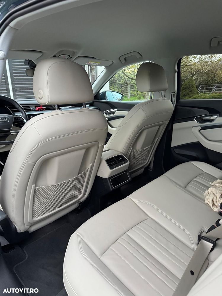 Audi e-tron 50 quattro S-Line - 7