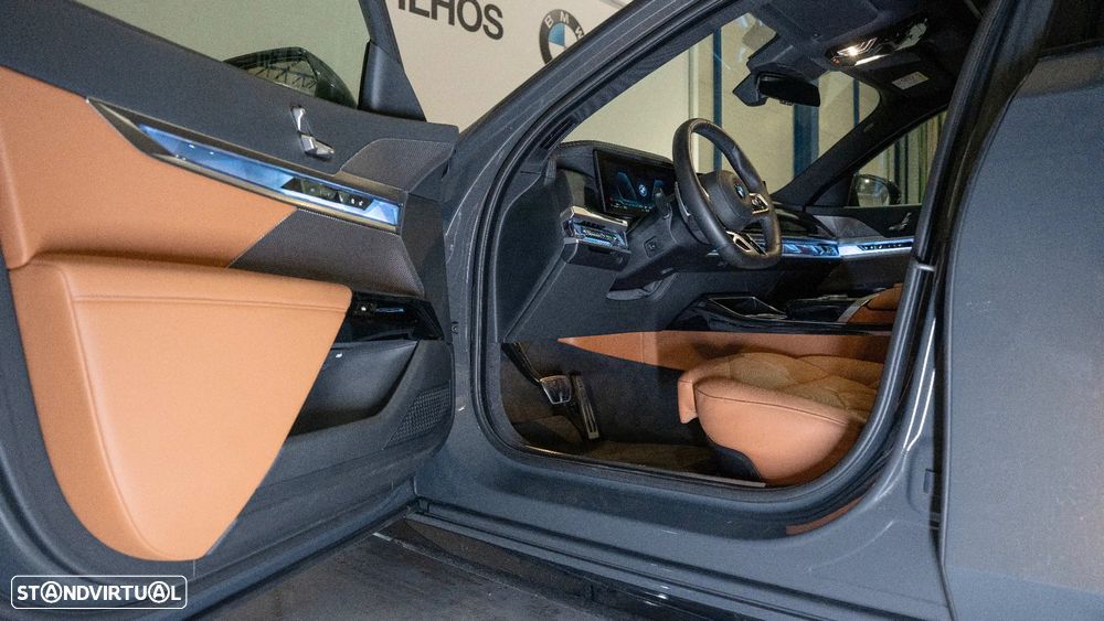 BMW 740 d xDrive Pack Desportivo M Pro - 22
