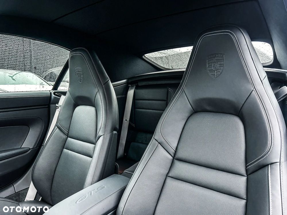 Porsche 911 Carrera T-Hybrid 4 GTS - 9