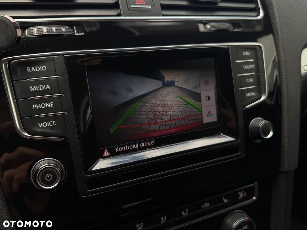 Volkswagen Golf 2.0 BlueTDI Cup - 32