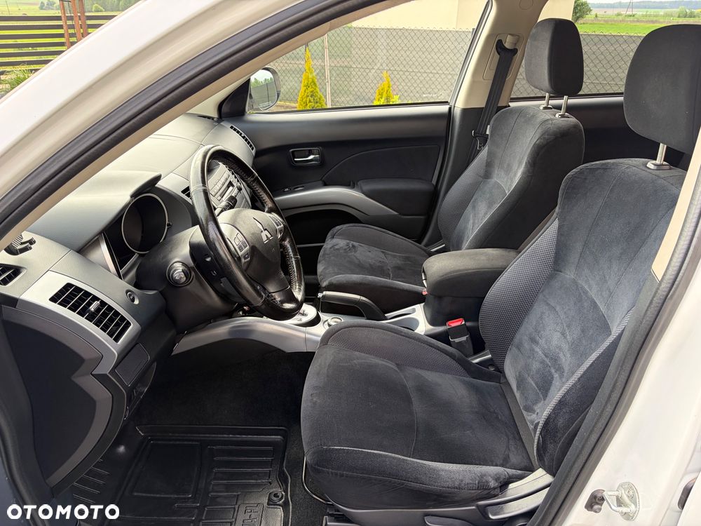 Mitsubishi Outlander 3.0 V6 XLS - 17