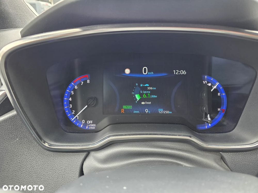Toyota Corolla 2.0 Hybrid Comfort - 24
